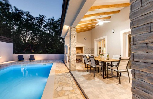 Vrh Apartment | 200 m² Apartment ∙ 3 bedrooms ∙ 6 guests