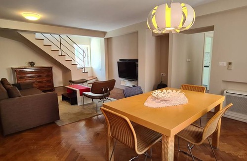 Stari Grad House | 200 m² House ∙ 2 bedrooms ∙ 5 guests