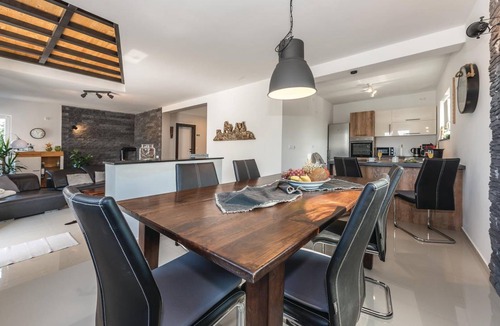 Skradin House | 200 m² House ∙ 4 bedrooms ∙ 8 guests