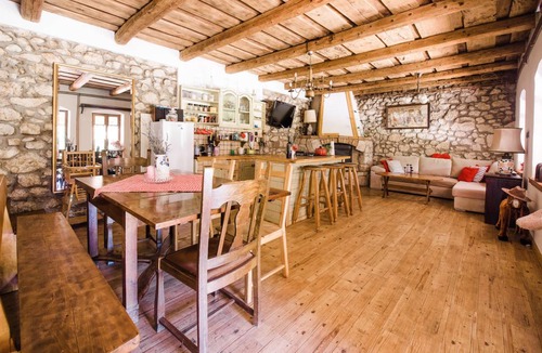 Velika House | 200 m² House ∙ 4 bedrooms ∙ 8 guests