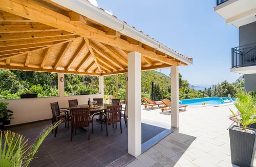 Trstenik House | 200 m² House ∙ 5 bedrooms ∙ 10 guests
