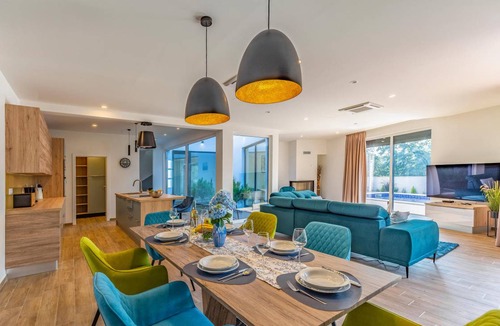 Cervar House | 200 m² Maisonette ∙ 3 bedrooms ∙ 6 guests