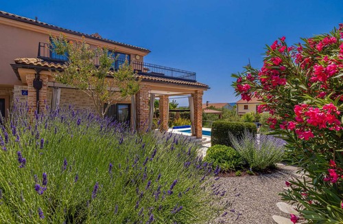 Milohnici Villa | 200 m² Villa ∙ 3 bedrooms ∙ 6 guests