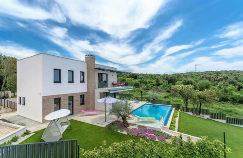 Vrsar Villa | 200 m² Villa ∙ 3 bedrooms ∙ 8 guests
