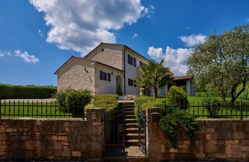 Karojba Villa | 202 m² Villa ∙ 4 bedrooms ∙ 8 guests