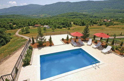 Crni Kal House | 203 m² House ∙ 6 bedrooms ∙ 12 guests