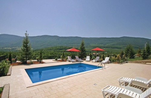 Crni Kal House | 203 m² House ∙ 6 bedrooms ∙ 12 guests