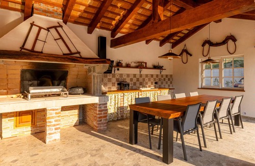 Buzet House | 210 m² House ∙ 4 bedrooms ∙ 8 guests