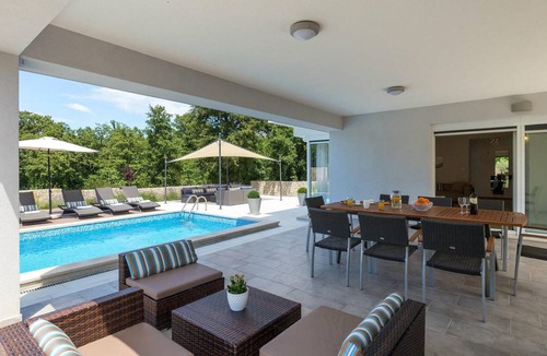 Boljevici House | 210 m² House ∙ 4 bedrooms ∙ 8 guests