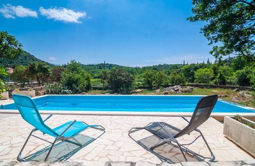Popovici Villa | 210 m² Villa ∙ 4 bedrooms ∙ 9 guests