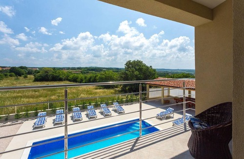Brnobici House | 212 m² House ∙ 4 bedrooms ∙ 8 guests