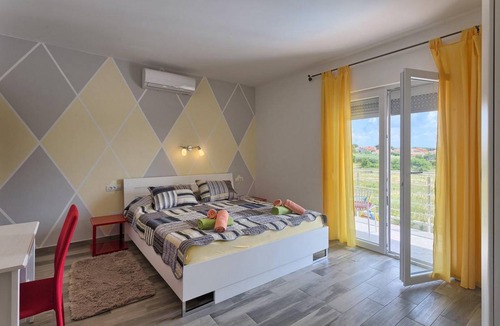 Brnobici House | 212 m² House ∙ 4 bedrooms ∙ 8 guests