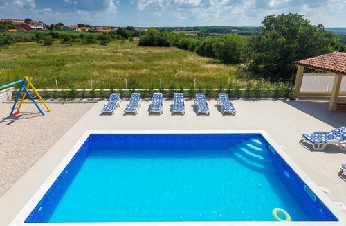 Brnobici House | 212 m² House ∙ 4 bedrooms ∙ 8 guests