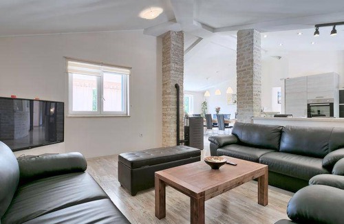 Snasici House | 215 m² House ∙ 4 bedrooms ∙ 8 guests