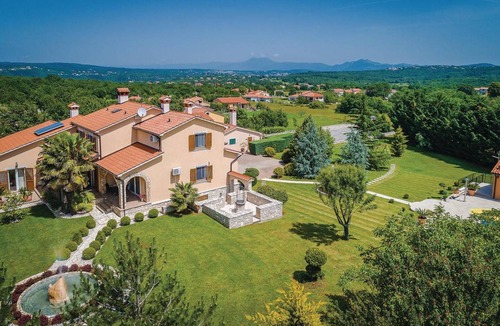 Rogocana House | 218 m² House ∙ 5 bedrooms ∙ 8 guests