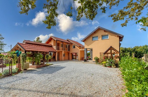 Kravarsko House | 220 m² House ∙ 5 bedrooms ∙ 10 guests