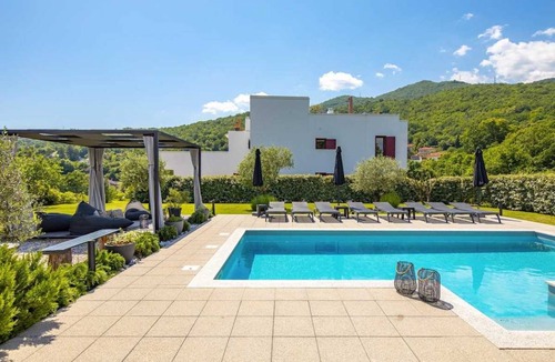 Mihotici Villa | 220 m² Villa ∙ 5 bedrooms ∙ 10 guests