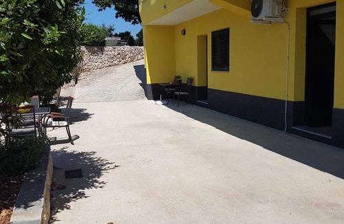 Vrbnik Apartment | 23 m² Studio flat ∙ 2 guests