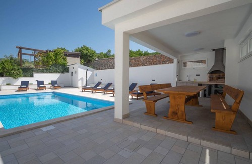 Klenovica Other | 230 m² Accommodation ∙ 8 bedrooms ∙ 16 guests