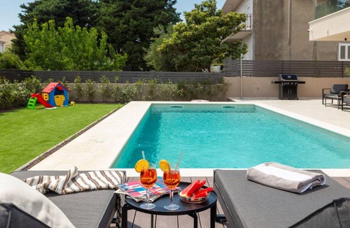 Kastel Novi House | 230 m² House ∙ 4 bedrooms ∙ 8 guests