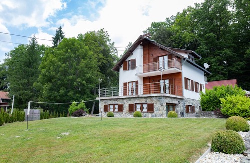 Brestovac House | 230 m² House ∙ 5 bedrooms ∙ 13 guests