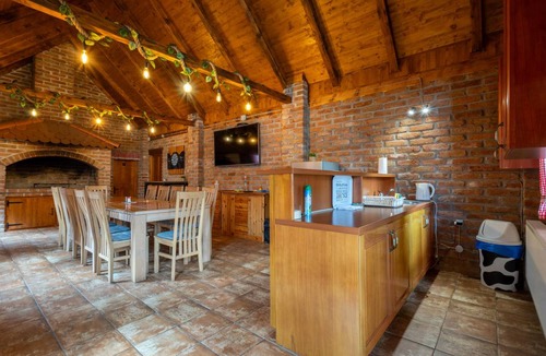 Brestovac House | 230 m² House ∙ 5 bedrooms ∙ 13 guests