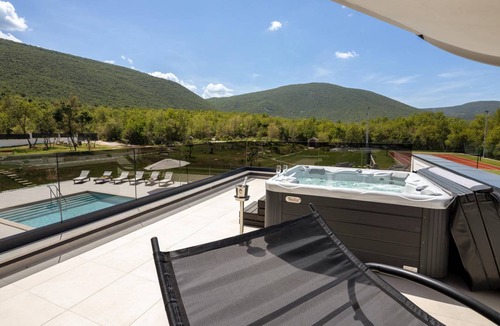 Sinj House | 238 m² House ∙ 4 bedrooms ∙ 9 guests