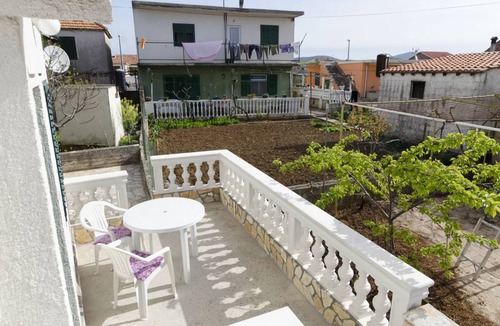 Pirovac Apartment | 24 m² Apartment ∙ 2 guests