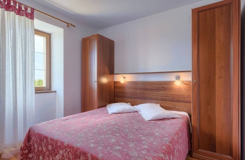 Krasica House | 240 m² House ∙ 10 bedrooms ∙ 16 guests