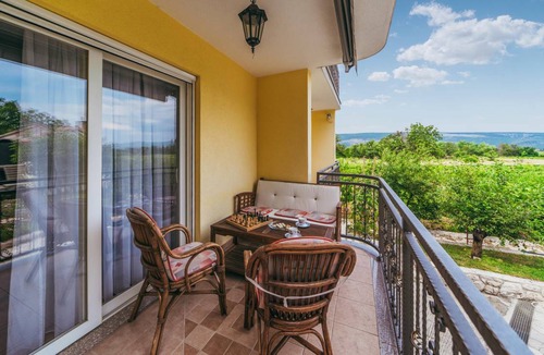 Prolozac House | 240 m² House ∙ 6 bedrooms ∙ 12 guests