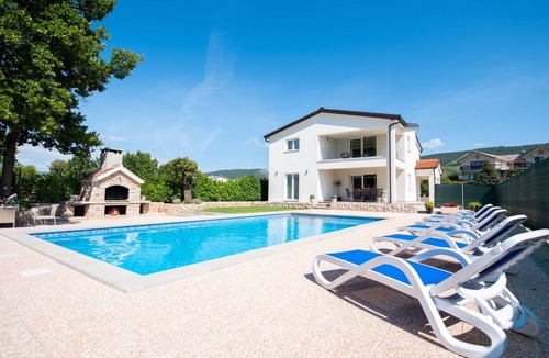 Donji Prolozac Other | 250 m² Accommodation ∙ 5 bedrooms ∙ 12 guests