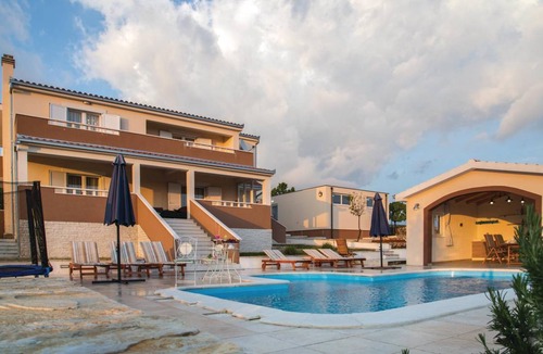 Lecevica House | 250 m² House ∙ 4 bedrooms ∙ 10 guests