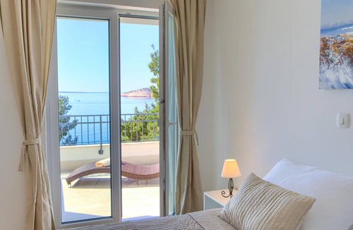 Martinscica House | 250 m² House ∙ 4 bedrooms ∙ 8 guests