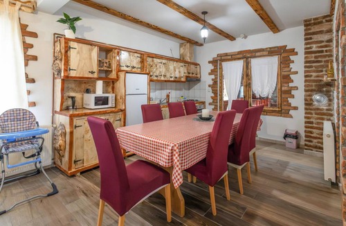 Brestovac House | 250 m² House ∙ 5 bedrooms ∙ 10 guests