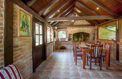 Brestovac House | 253 m² House ∙ 3 bedrooms ∙ 7 guests