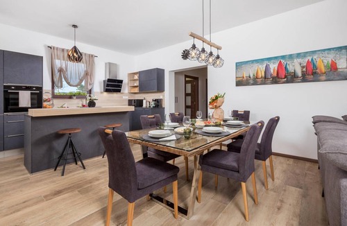 Soboli House | 260 m² House ∙ 3 bedrooms ∙ 6 guests