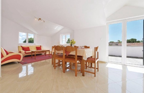 Bristane House | 260 m² House ∙ 4 bedrooms ∙ 8 guests