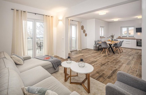 Rojci House | 265 m² House ∙ 6 bedrooms ∙ 10 guests