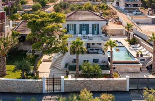 Slatine House | 270 m² House ∙ 5 bedrooms ∙ 10 guests