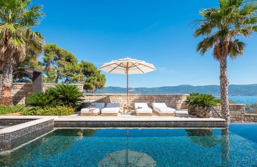 Slatine House | 270 m² House ∙ 5 bedrooms ∙ 10 guests