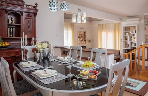 Bilice House | 270 m² House ∙ 5 bedrooms ∙ 8 guests