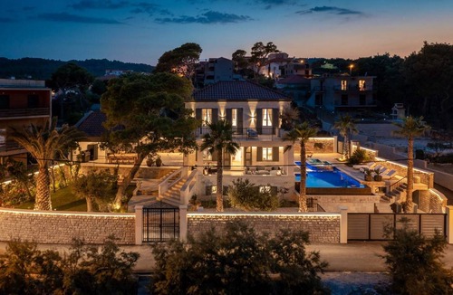 Slatine Villa | 270 m² Villa ∙ 5 bedrooms ∙ 10 guests