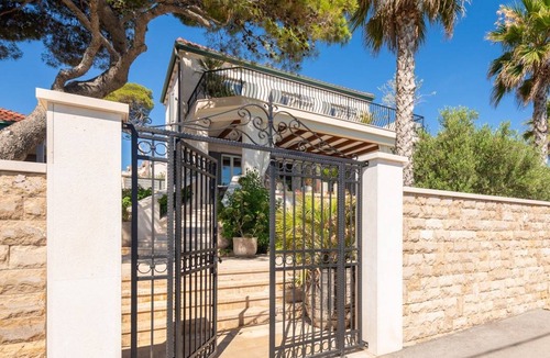 Slatine Villa | 270 m² Villa ∙ 5 bedrooms ∙ 10 guests