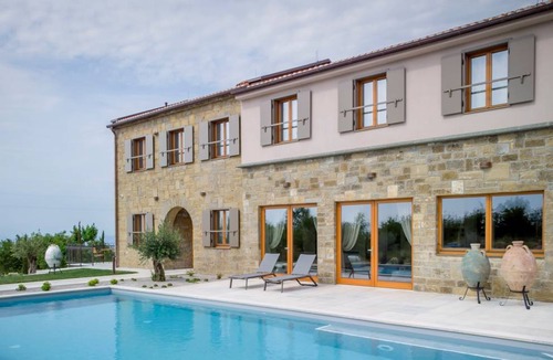 Sveti Bartol Villa | 280 m² Villa ∙ 5 bedrooms ∙ 10 guests