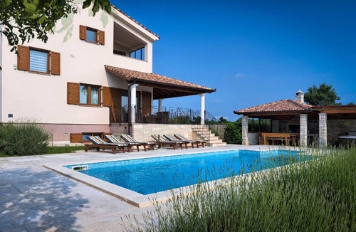 Stokovci House | 290 m² House ∙ 4 bedrooms ∙ 10 guests