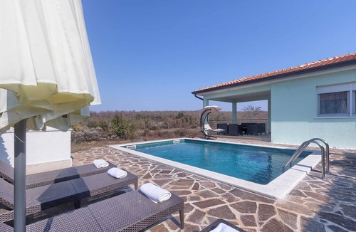Radini Villa | 3 BD Villa with Private pool, surrounded by greenery