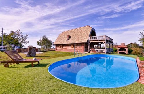 Popovaca House | 3 bedroom accommodation in Popovaca