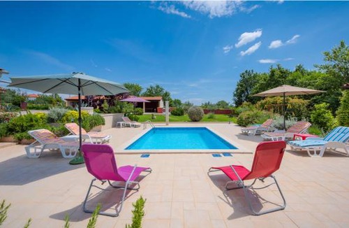 Muntic House | 3 bedroom accommodation in Muntic