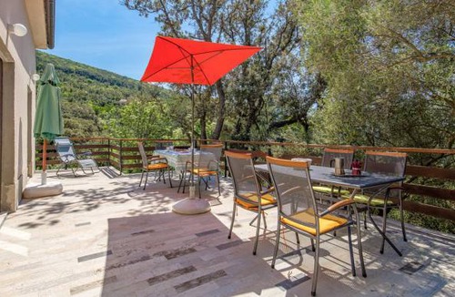 Sveti Jakov Apartment | 3 bedroom accommodation in Cres