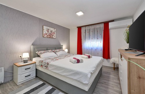 Pitomaca House | 3 bedroom accommodation in Sedlarica